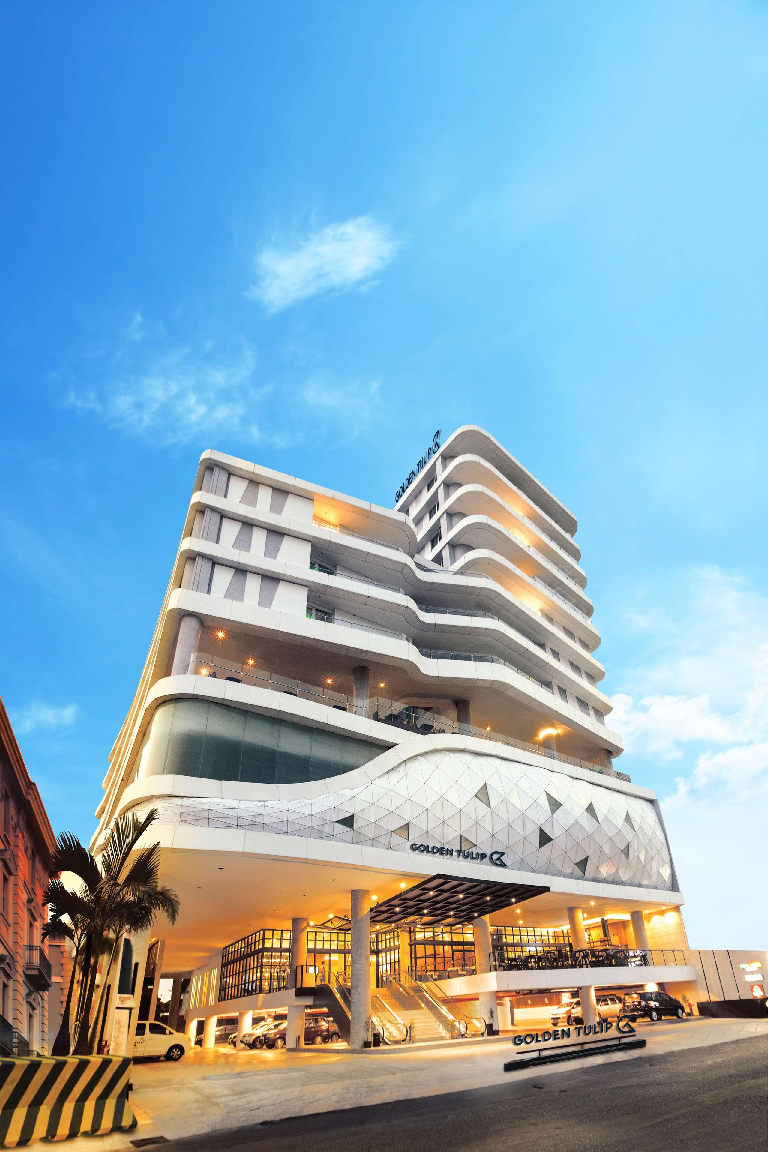 Hotel Golden Tulip Pontianak Exterior foto