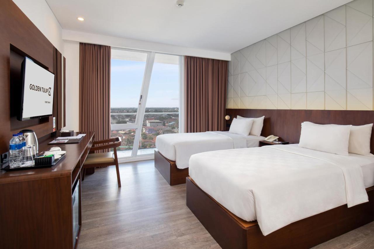 Hotel Golden Tulip Pontianak Exterior foto