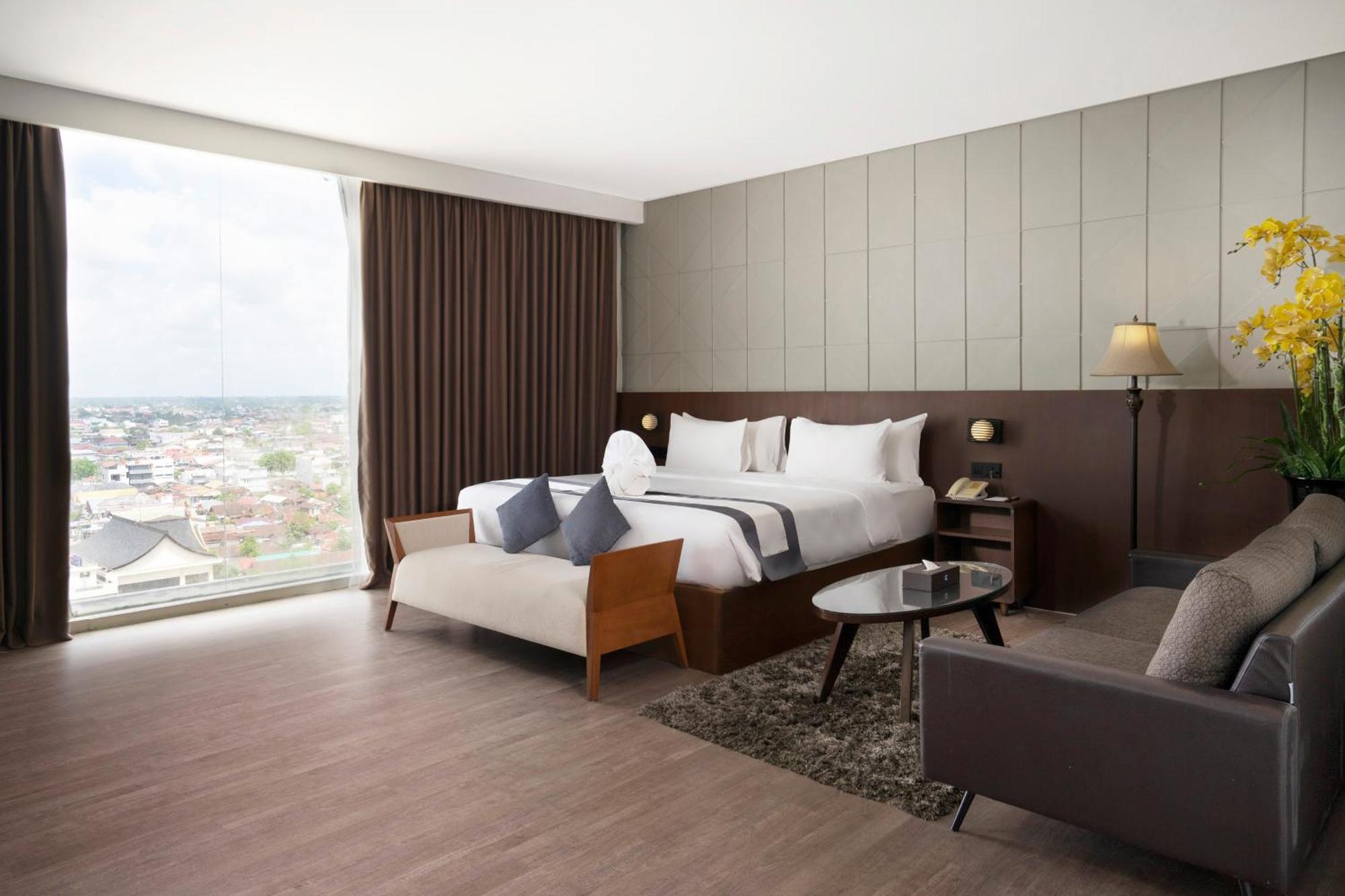 Hotel Golden Tulip Pontianak Exterior foto