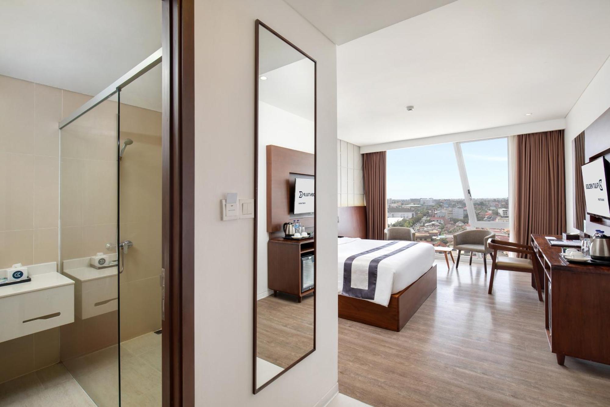 Hotel Golden Tulip Pontianak Exterior foto